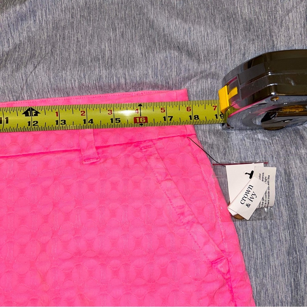 Crown & Ivy Shorts - Picture 5 of 5